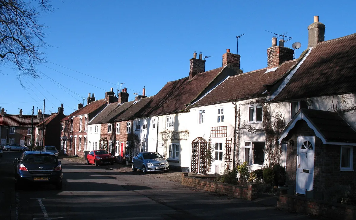 Cottages by the green, Brompton