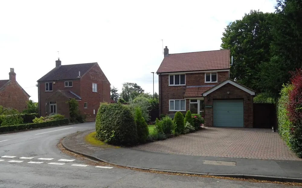 Houses in Scruton